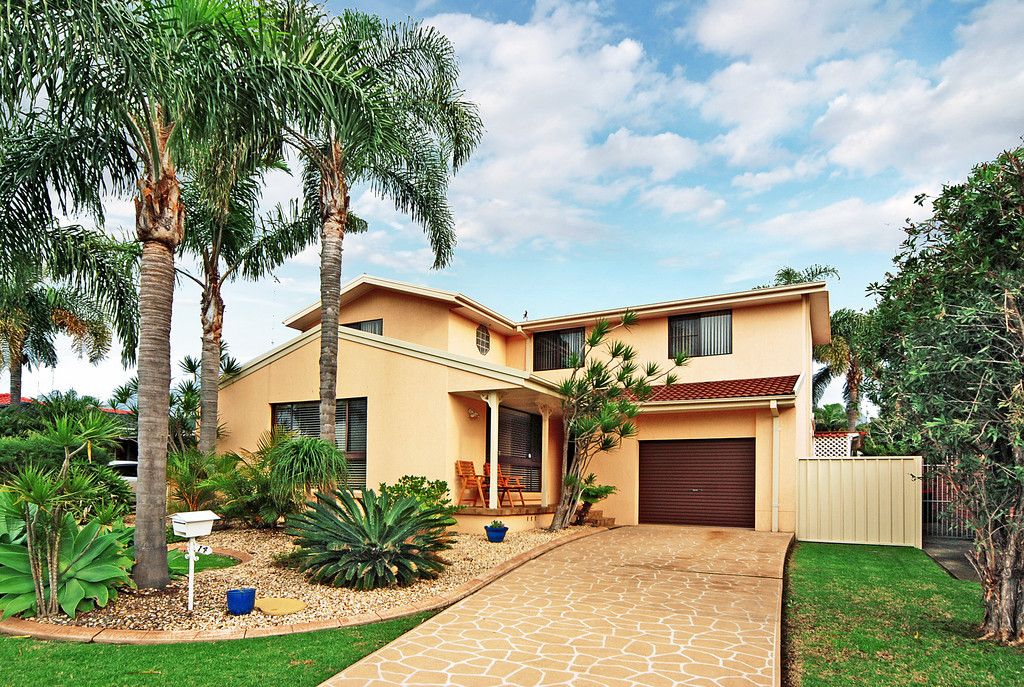 14 Ocean Beach Drive, SHELLHARBOUR NSW 2529
