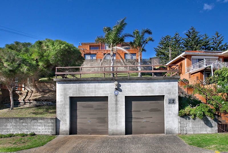 82 Hassan Street, LAKE HEIGHTS, NSW 2502