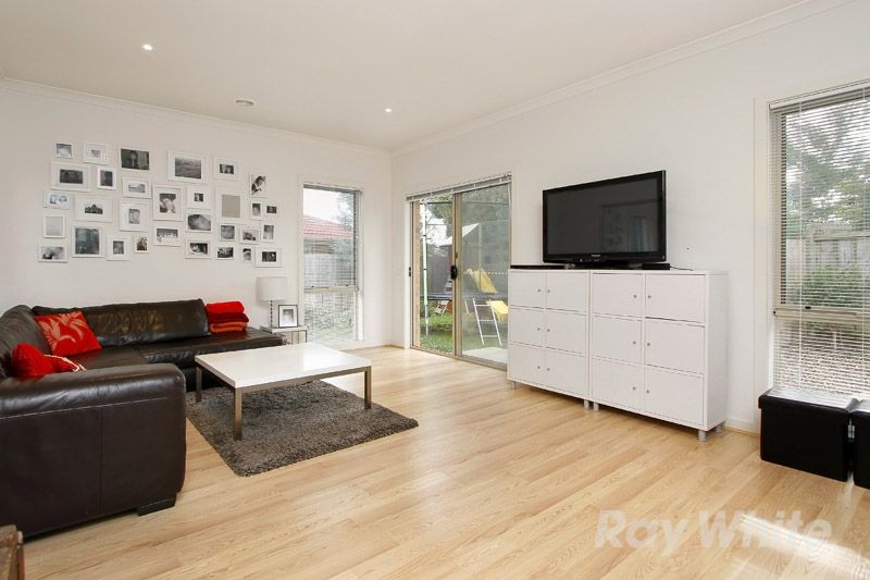 2/8 Lojosa Court, FERNTREE GULLY, VIC 3156