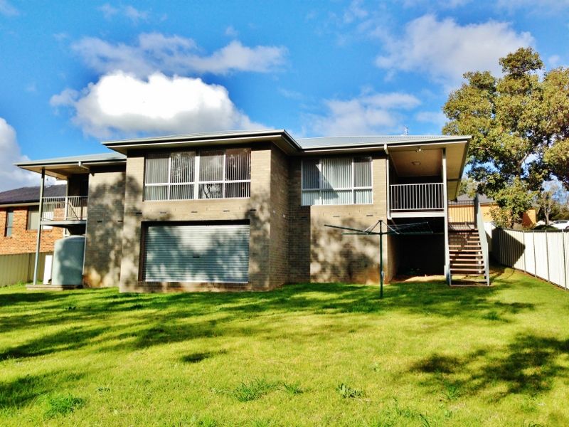 17 Henry Place, YOUNG, NSW 2594