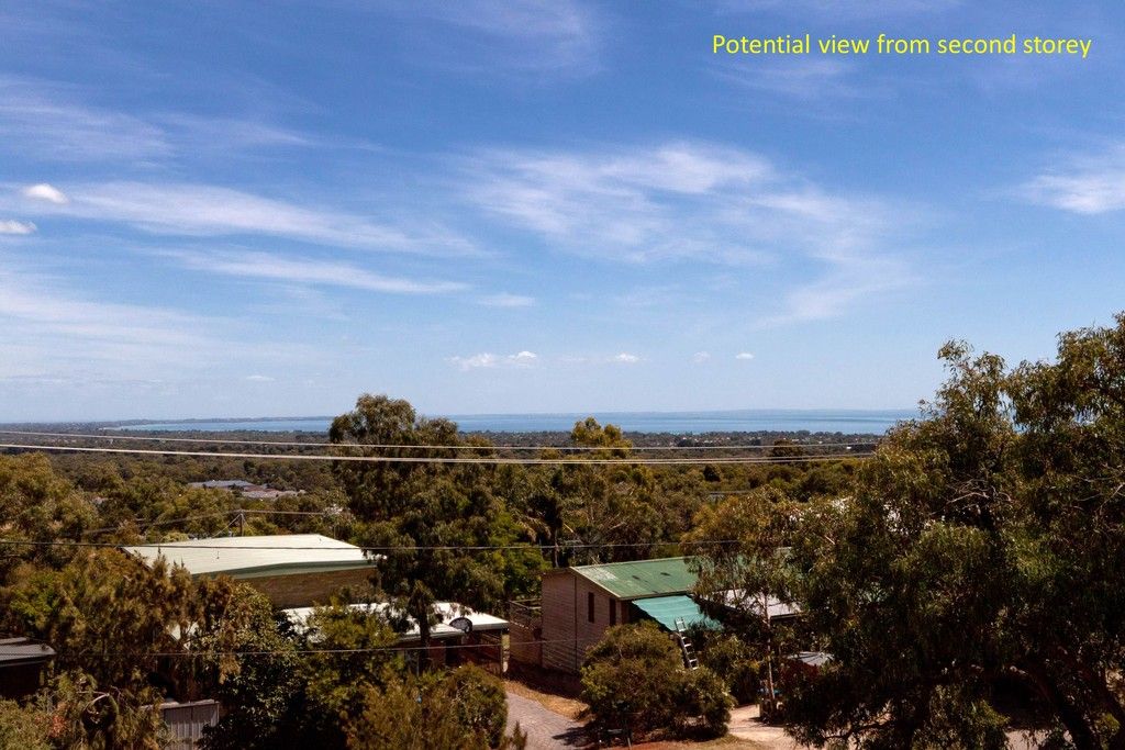9 Nullawarre Avenue, ROSEBUD, VIC 3939