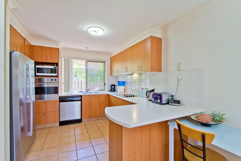 6 Daryl Drive, VARSITY LAKES, QLD 4227