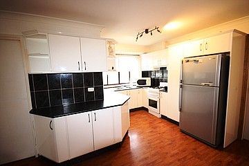 12 Emilia Close, ROSEMEADOW, NSW 2560
