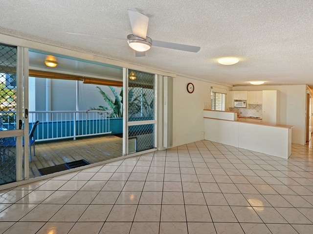Unit 1 'Capeview' 28 Orvieto Terrace, KINGS BEACH, QLD 4551