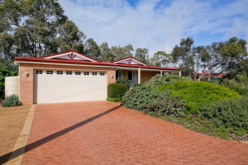 3 Standing Road, LESMURDIE, WA 6076