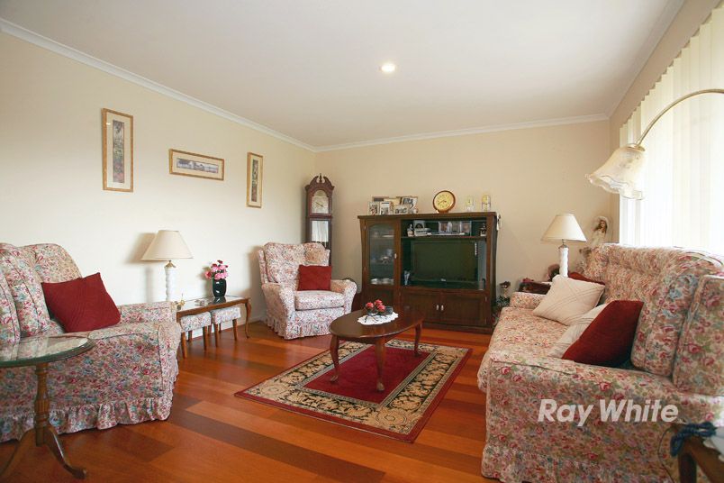 11 Thistlewood Place, CRANBOURNE EAST, VIC 3977