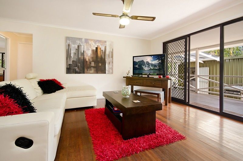 18 Dularcha Drive, LANDSBOROUGH, QLD 4550