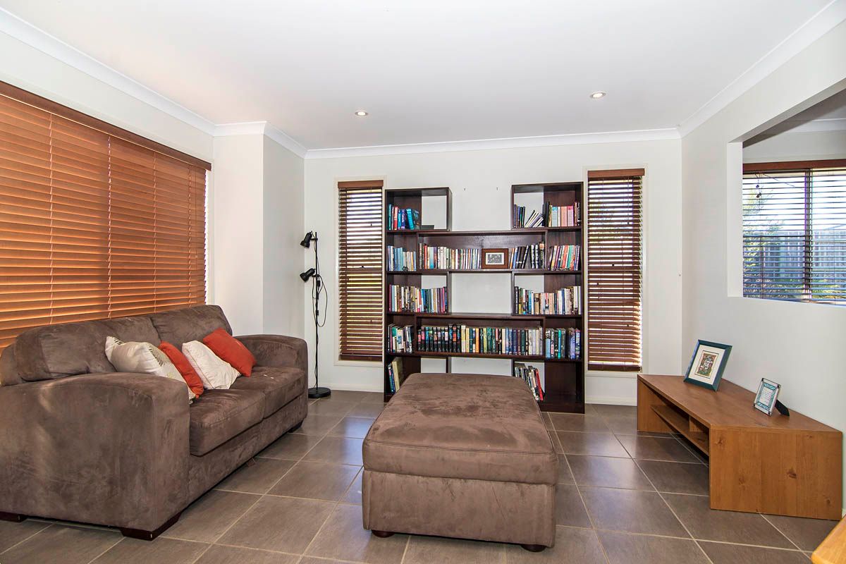 80 Belclaire Drive, WESTBROOK, QLD 4350