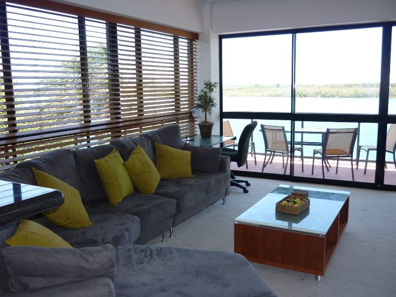 2/8-10 Wharf Street, MAROOCHYDORE, QLD 4558