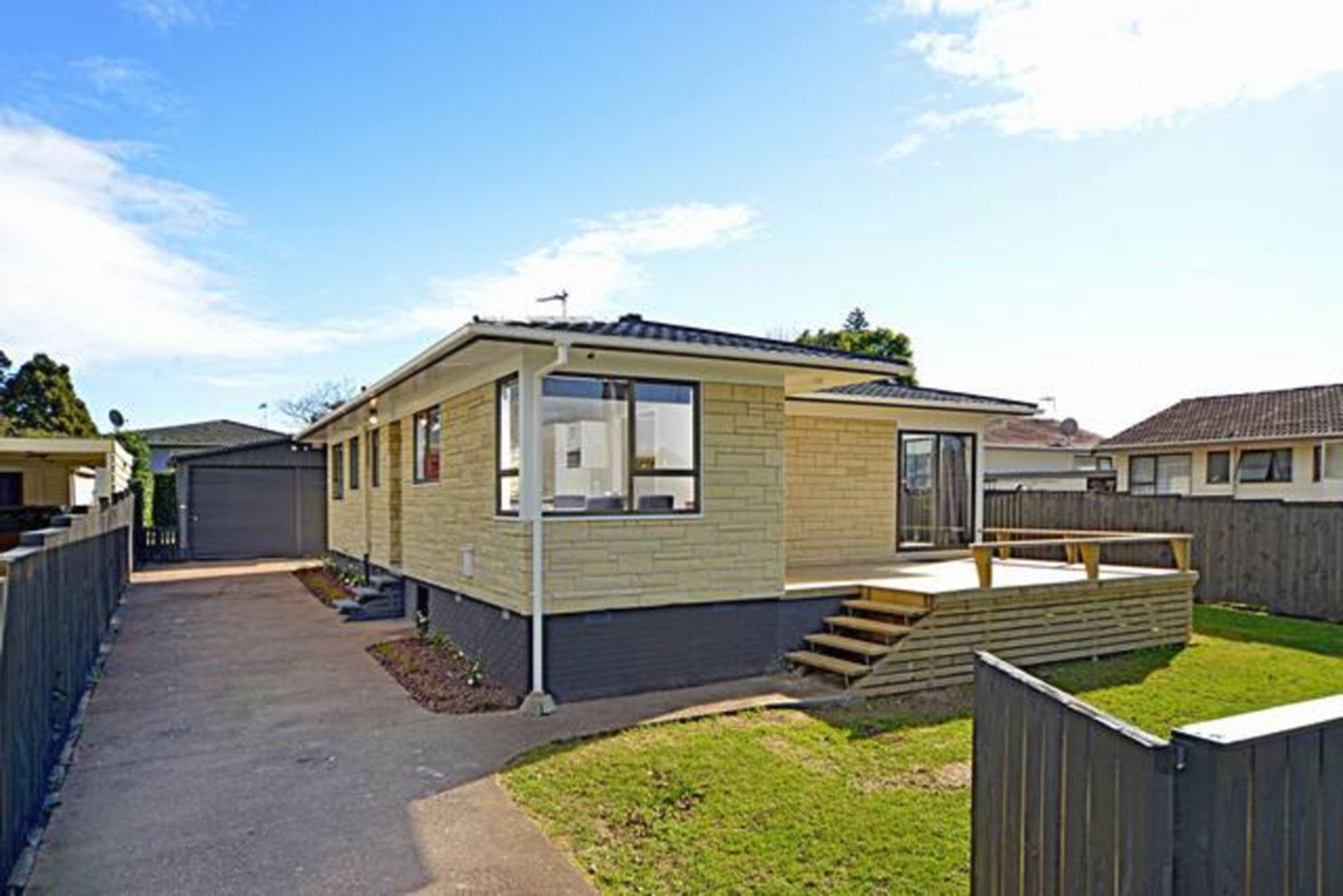 15 Mon Desir Place, MANUREWA, Manukau City