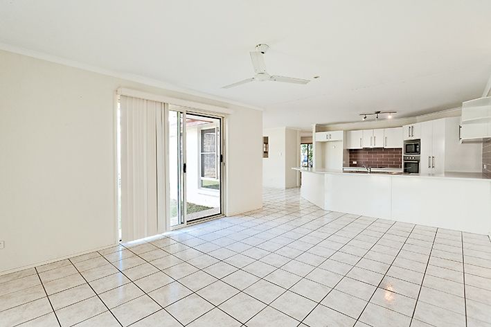 12 Paynters Pocket Avenue, PALMWOODS QLD 4555