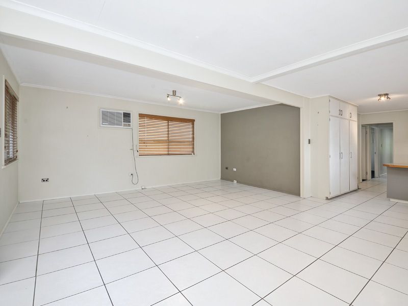 33 Maine Terrace, DECEPTION BAY QLD 4508