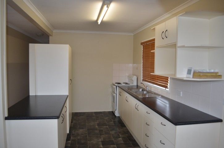 7 Chapman Drive, CLINTON, QLD 4680