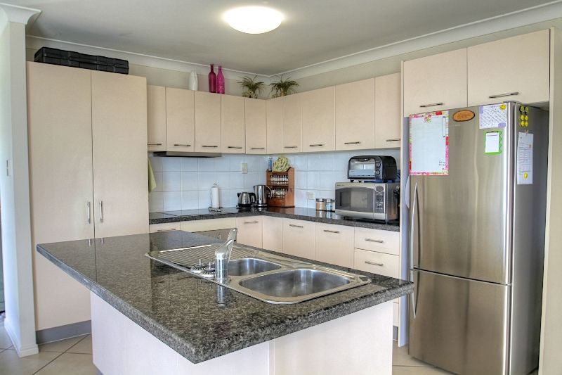 214 Edwards Street, RACEVIEW, QLD 4305