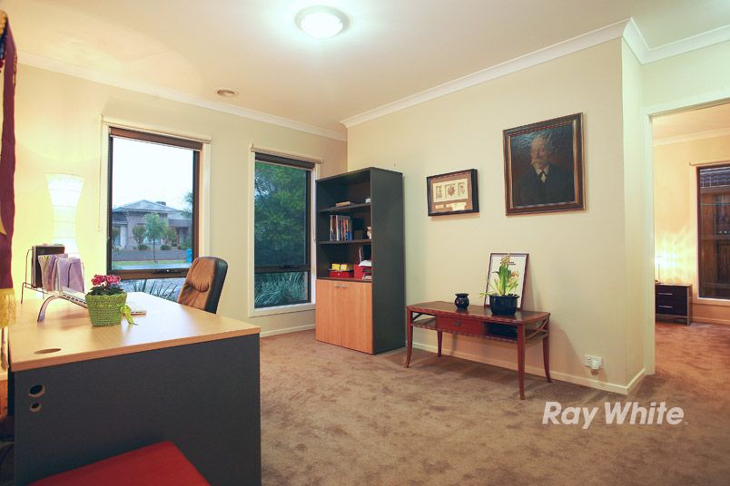 6 Aquanita Close, LYNDHURST, VIC 3975