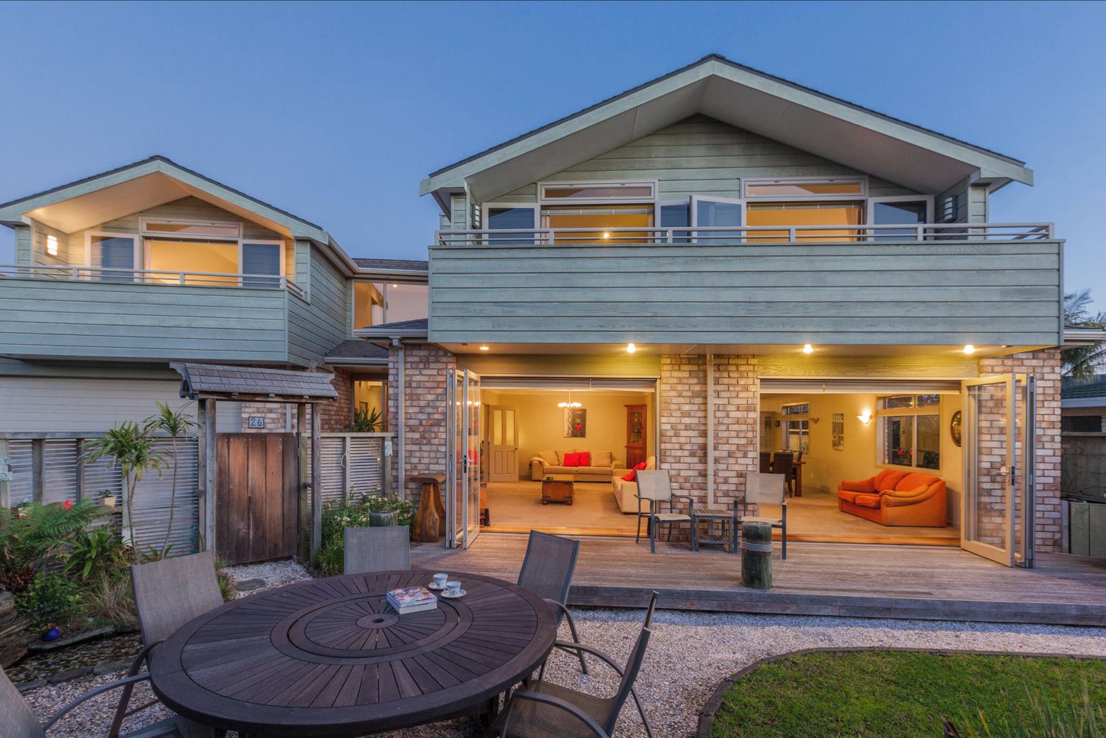 26 Eastern Beach Road, EASTERN BEACH, Manukau City