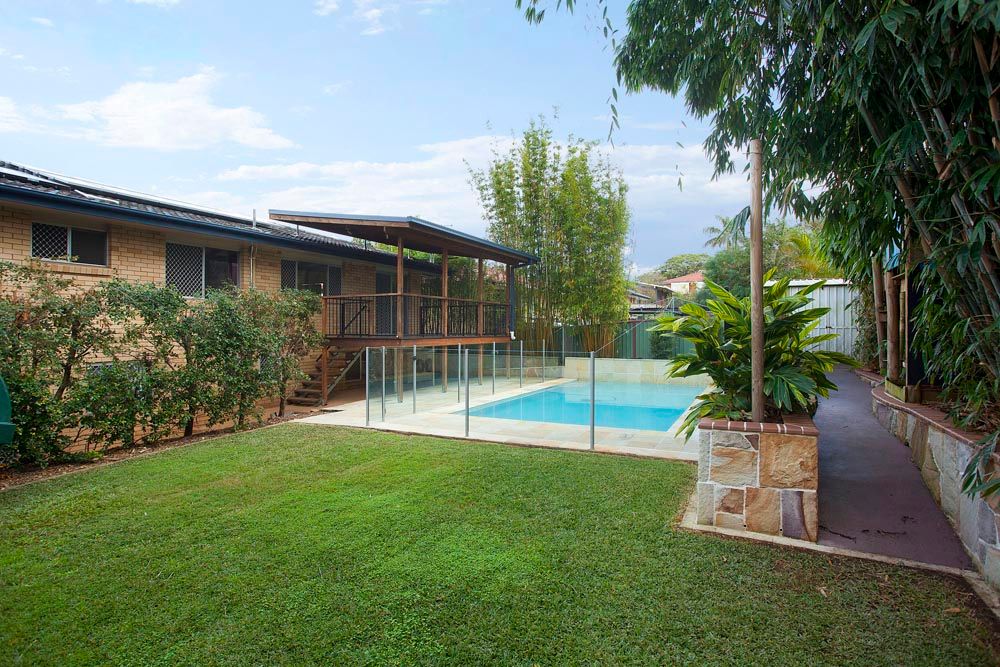 27 Menkira Street, MANSFIELD, QLD 4122