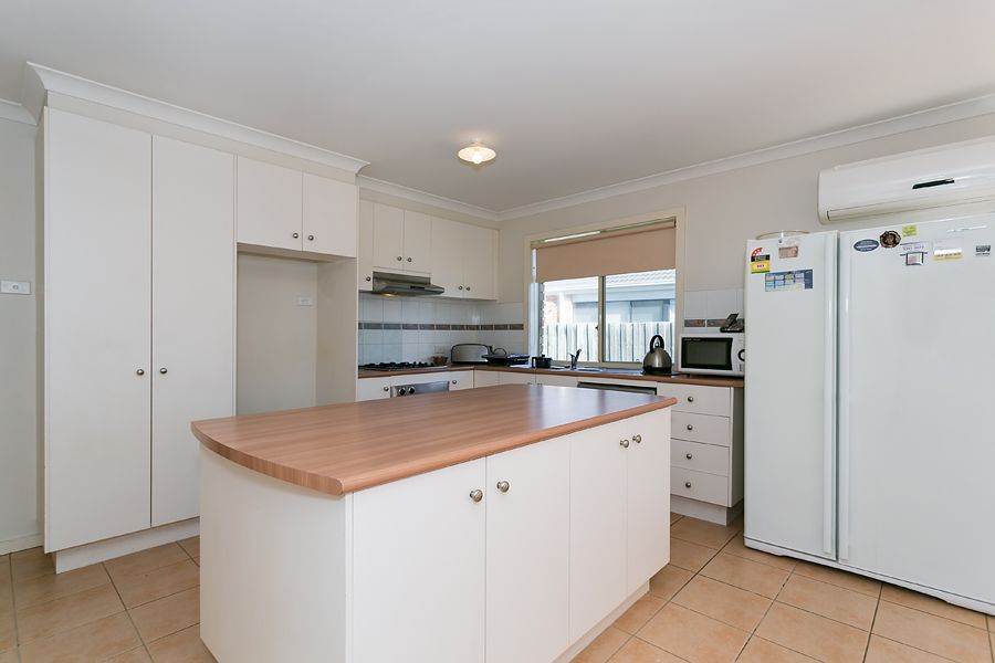 41 Ranfurlie Circuit, MELTON WEST, VIC 3337