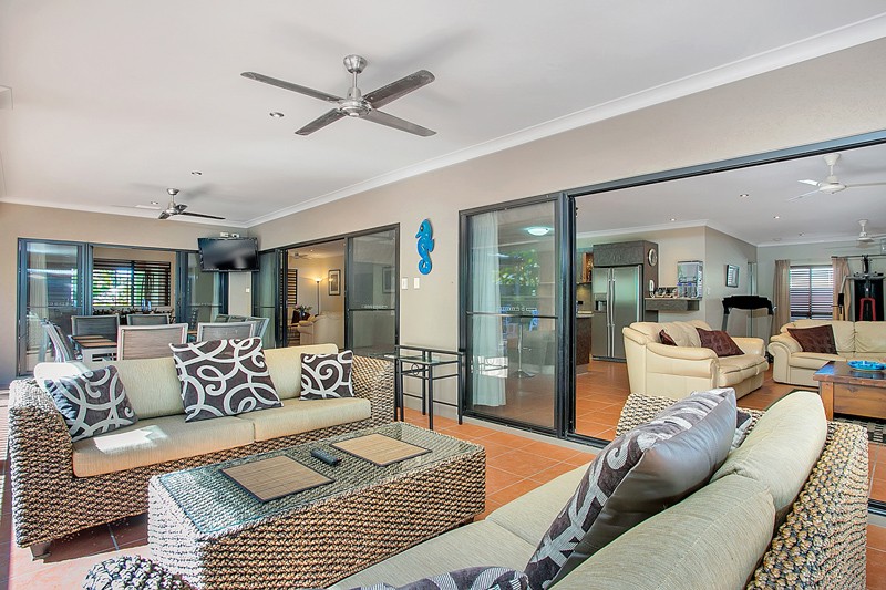 PALM COVE, QLD 4879