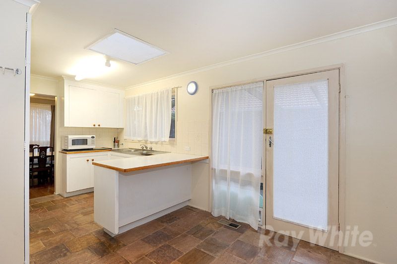 41 Moira Avenue, FERNTREE GULLY, VIC 3156
