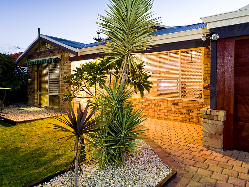 18 Moreton Crescent, WARNBRO WA 6169