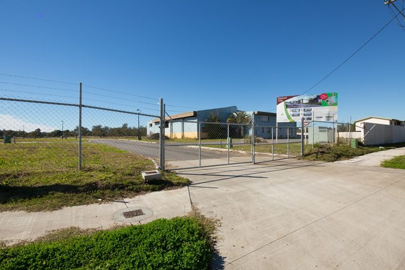 84 Chubb Street, ONE MILE, QLD 4305