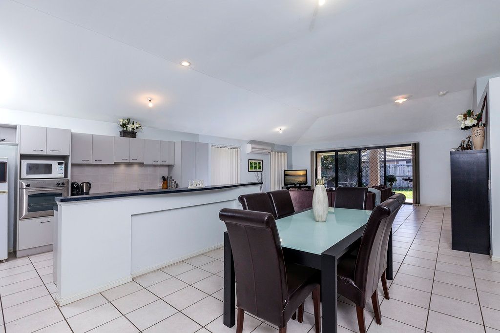 25 Dorian Crescent, SIPPY DOWNS, QLD 4556