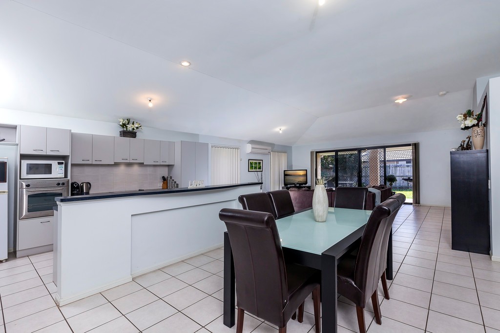 25 Dorian Crescent, SIPPY DOWNS, QLD 4556