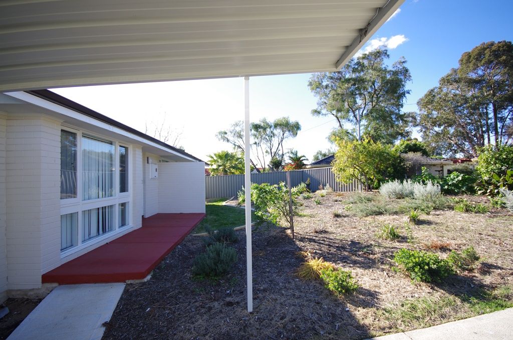 GIRRAWHEEN, WA 6064