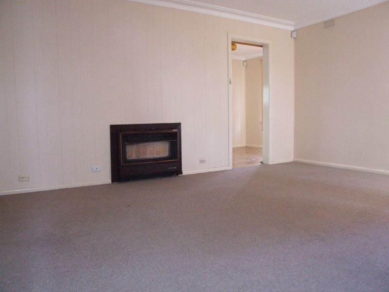 15 Carlton Road, DANDENONG NORTH, VIC 3175