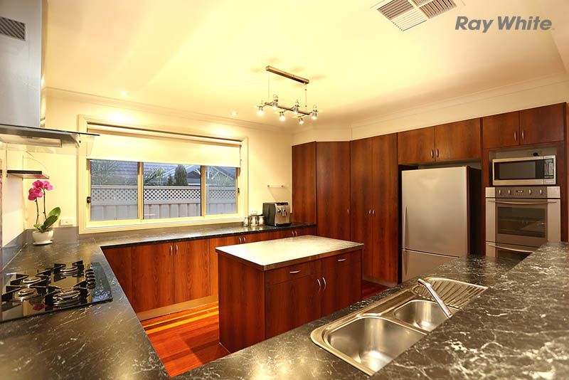 5 Glenview Court, HILLSIDE, VIC 3037