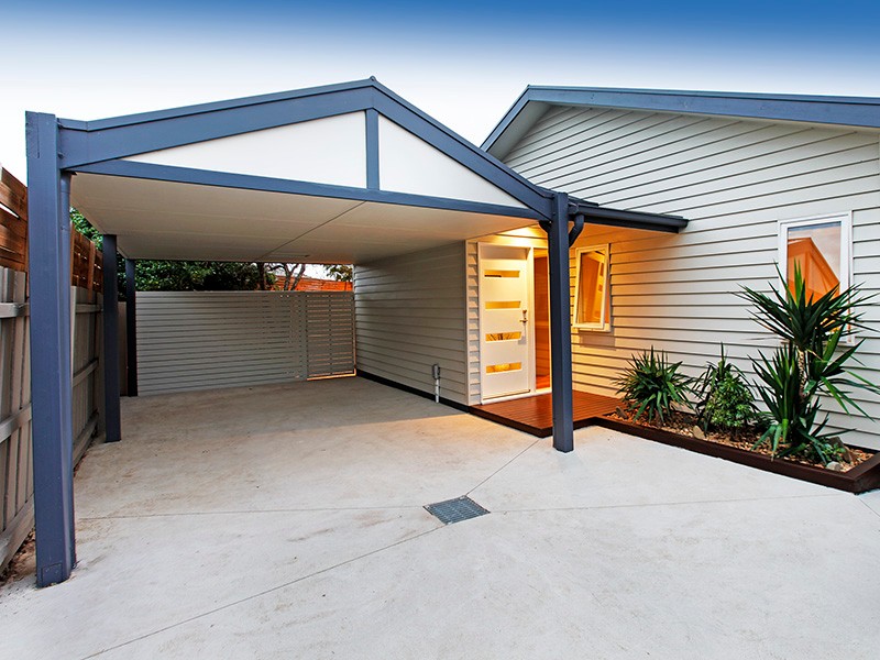 2/11 Gibbs Street, NEWCOMB, VIC 3219