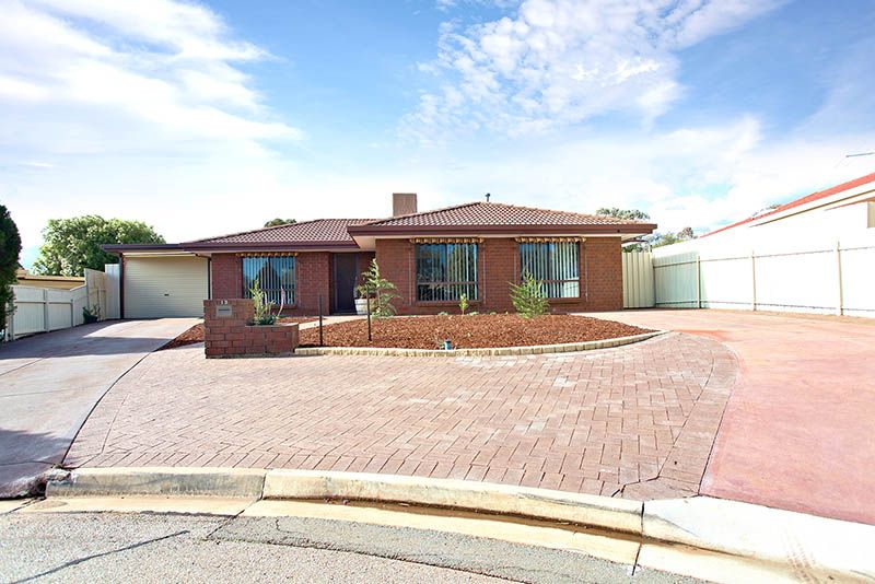 13 Seville Court, CRAIGMORE, SA 5114