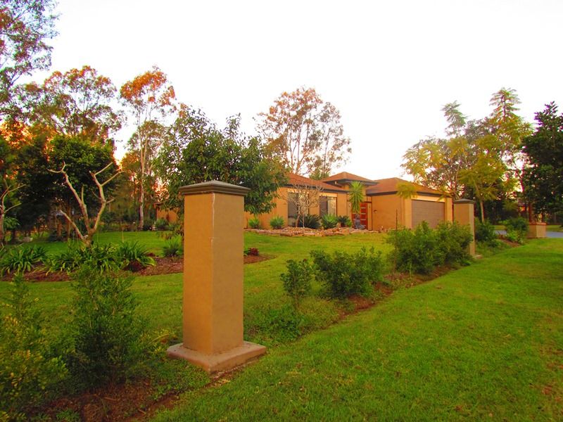 18 Carlock Promenade, KARALEE, QLD 4306