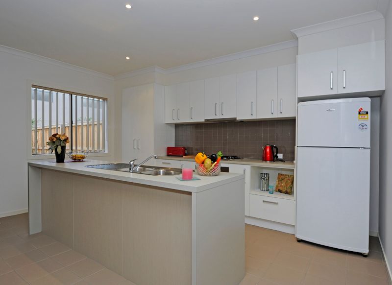 8 Pin Oak Mews, EPPING, VIC 3076