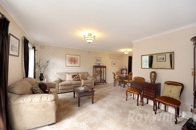 10 Huntingdon Avenue, BAYSWATER NORTH, VIC 3153