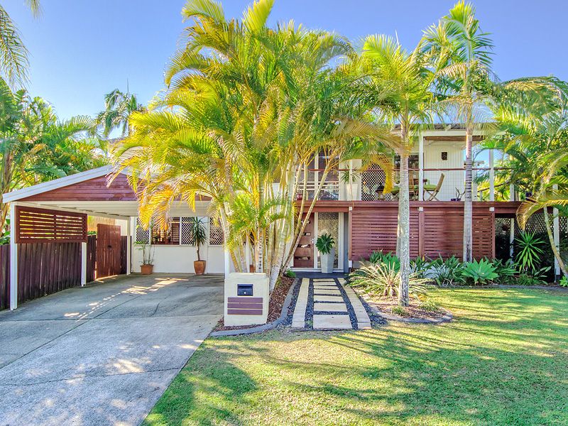 94 Heeb Street, BENOWA, QLD 4217