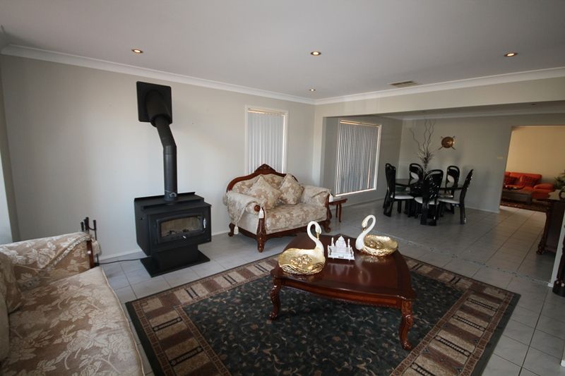 WEST HOXTON, NSW 2171