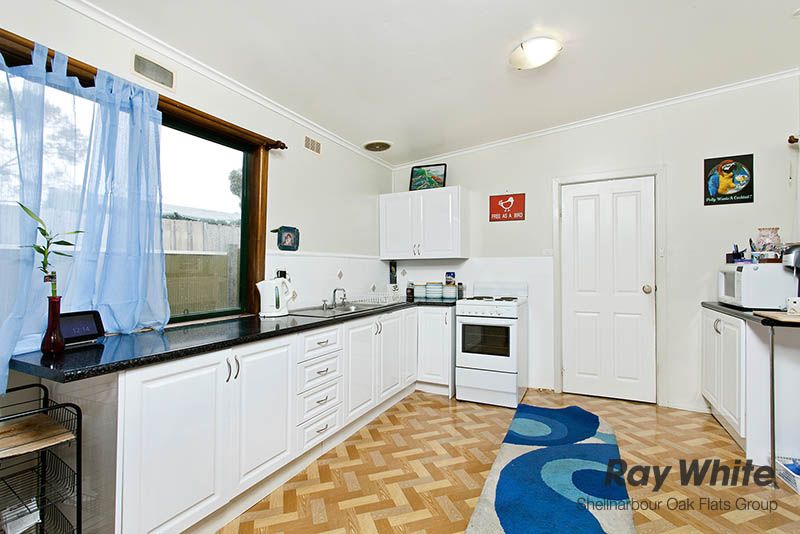 9 Deakin Street, OAK FLATS, NSW 2529