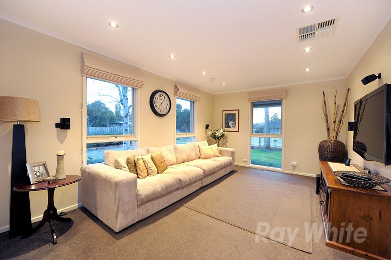 8 Prince Street, FERNTREE GULLY, VIC 3156