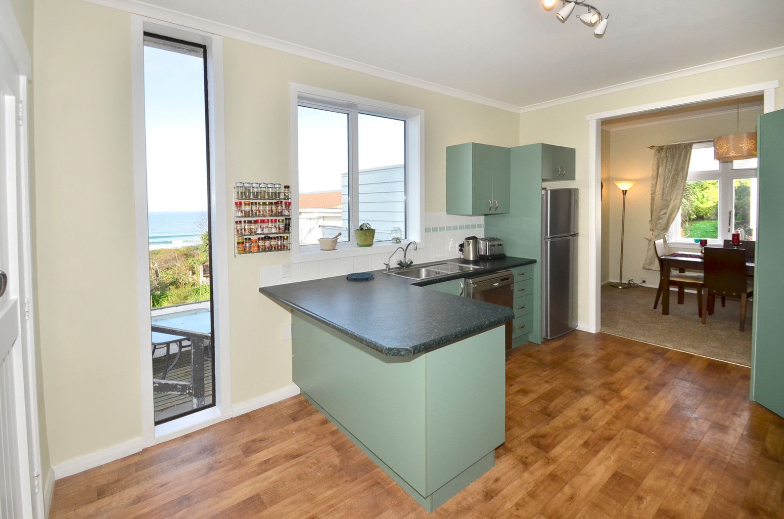 24 Bedford Parade, BRIGHTON, Dunedin City