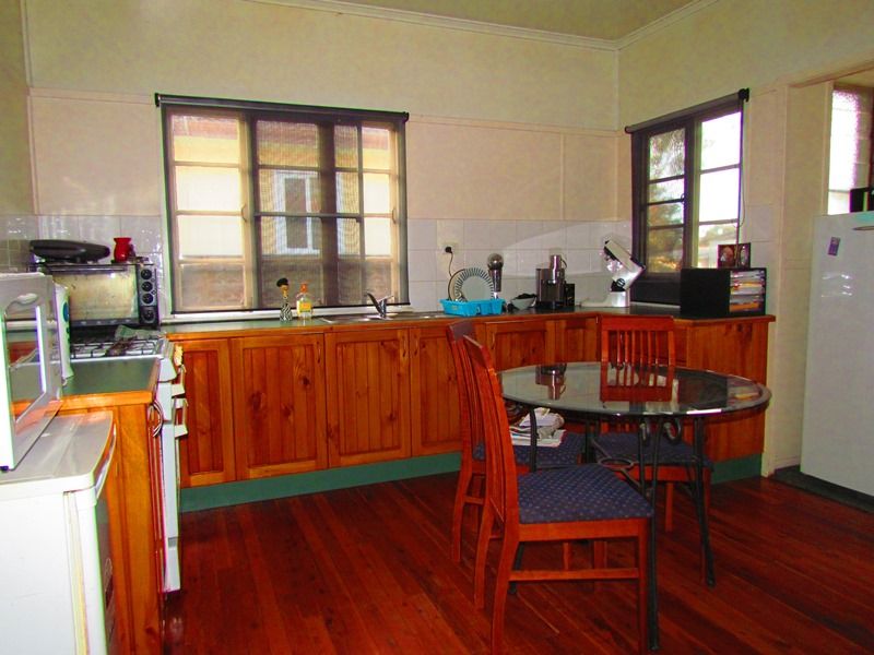 17 Ernest Street, LEICHHARDT, QLD 4305