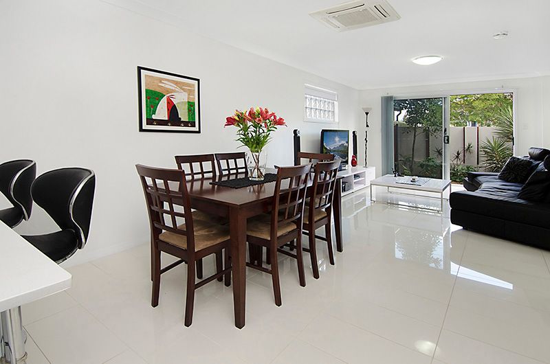 2/88 Kent Street, HAMILTON, QLD 4007