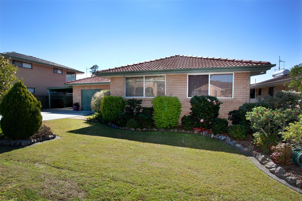 TAREE, NSW 2430