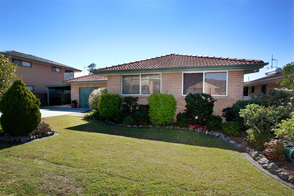 TAREE, NSW 2430