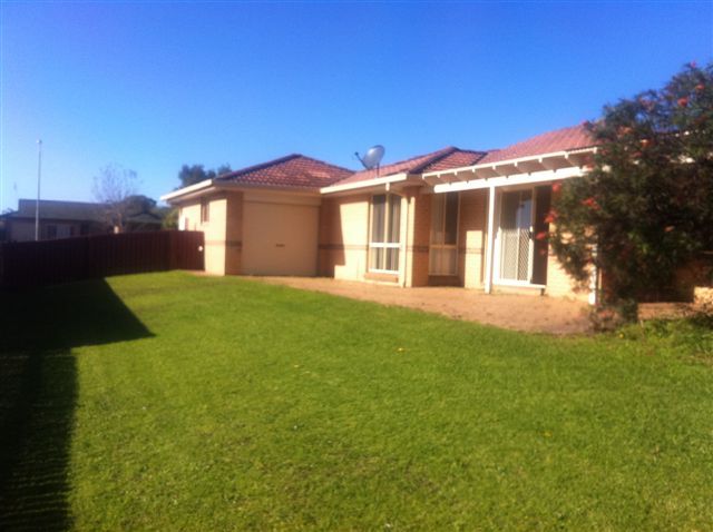 15 Illawarra Circuit, WORRIGEE, NSW 2540