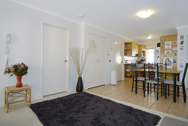20 Underhill Avenue, INDOOROOPILLY QLD 4068