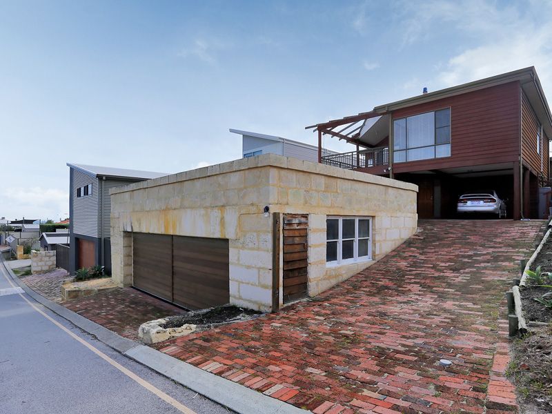 18B HIGH Street, SORRENTO, WA 6020