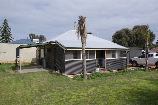 3 Church Street, DONGARA WA 6525
