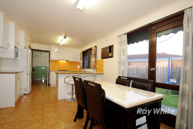 11 Melanie Close, KEYSBOROUGH, VIC 3173